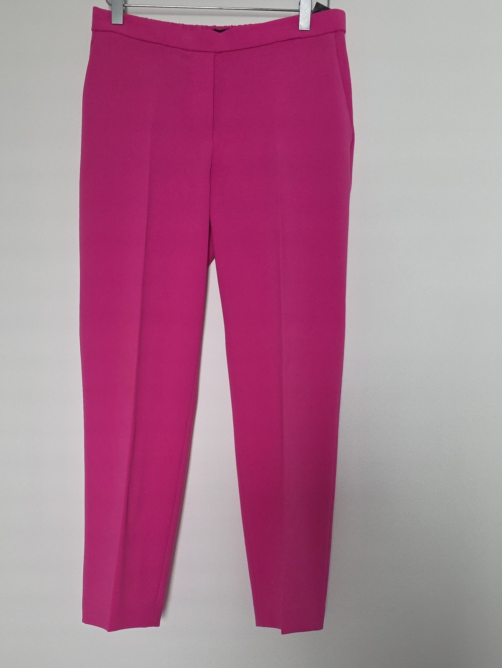 Theory Slim Tailored Pants in Fuchsia